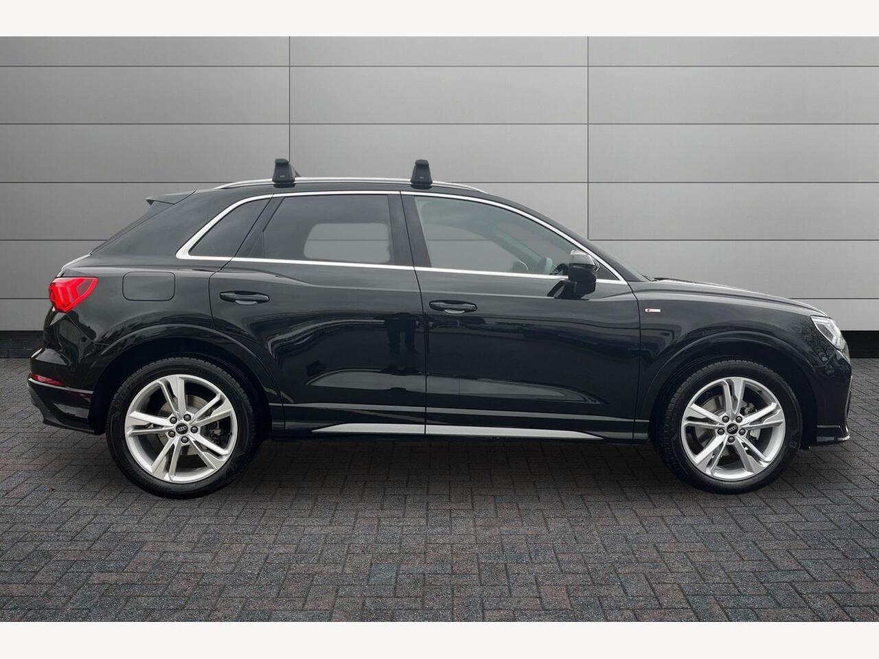 Used Audi Q3 2024 for sale - 76677057: Photo 4