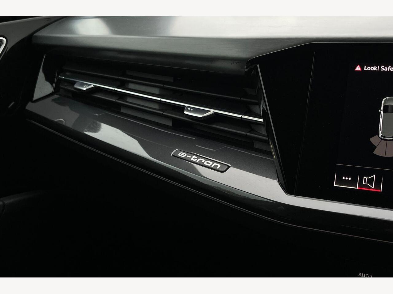 Used Audi Q4 e-tron 2021 for sale - 76681404: Photo 16