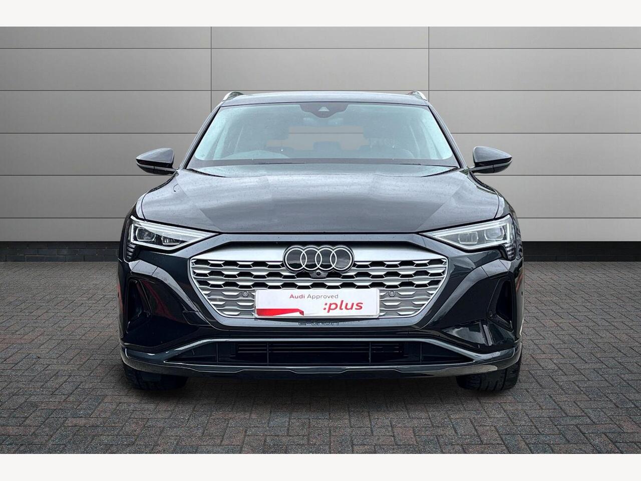 Used Audi Q8 2023 for sale - 76676868: Photo 10