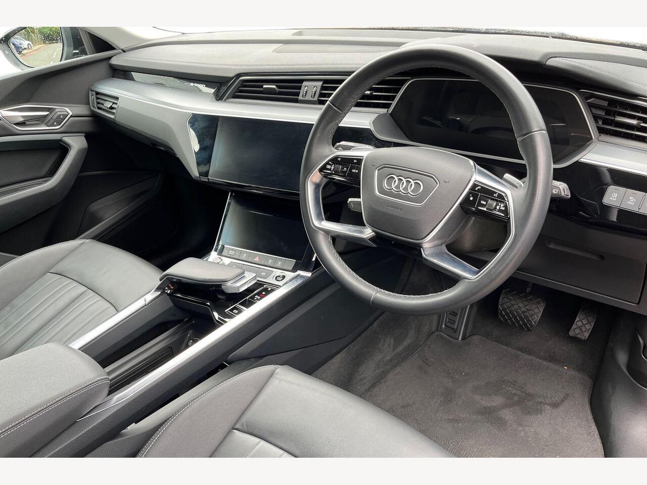 Used Audi Q8 2023 for sale - 76676868: Photo 6