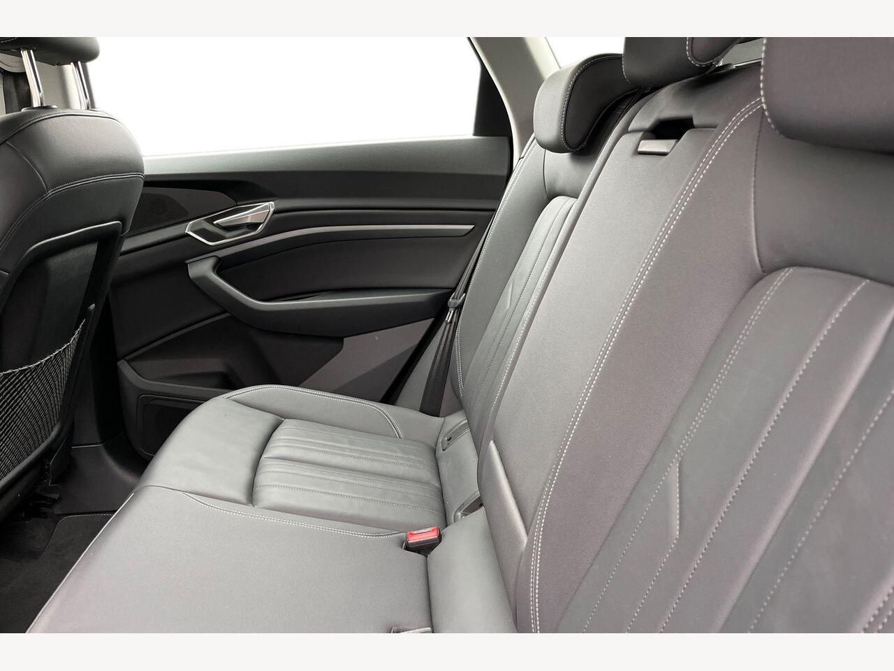 Used Audi Q8 2023 for sale - 76676868: Photo 8