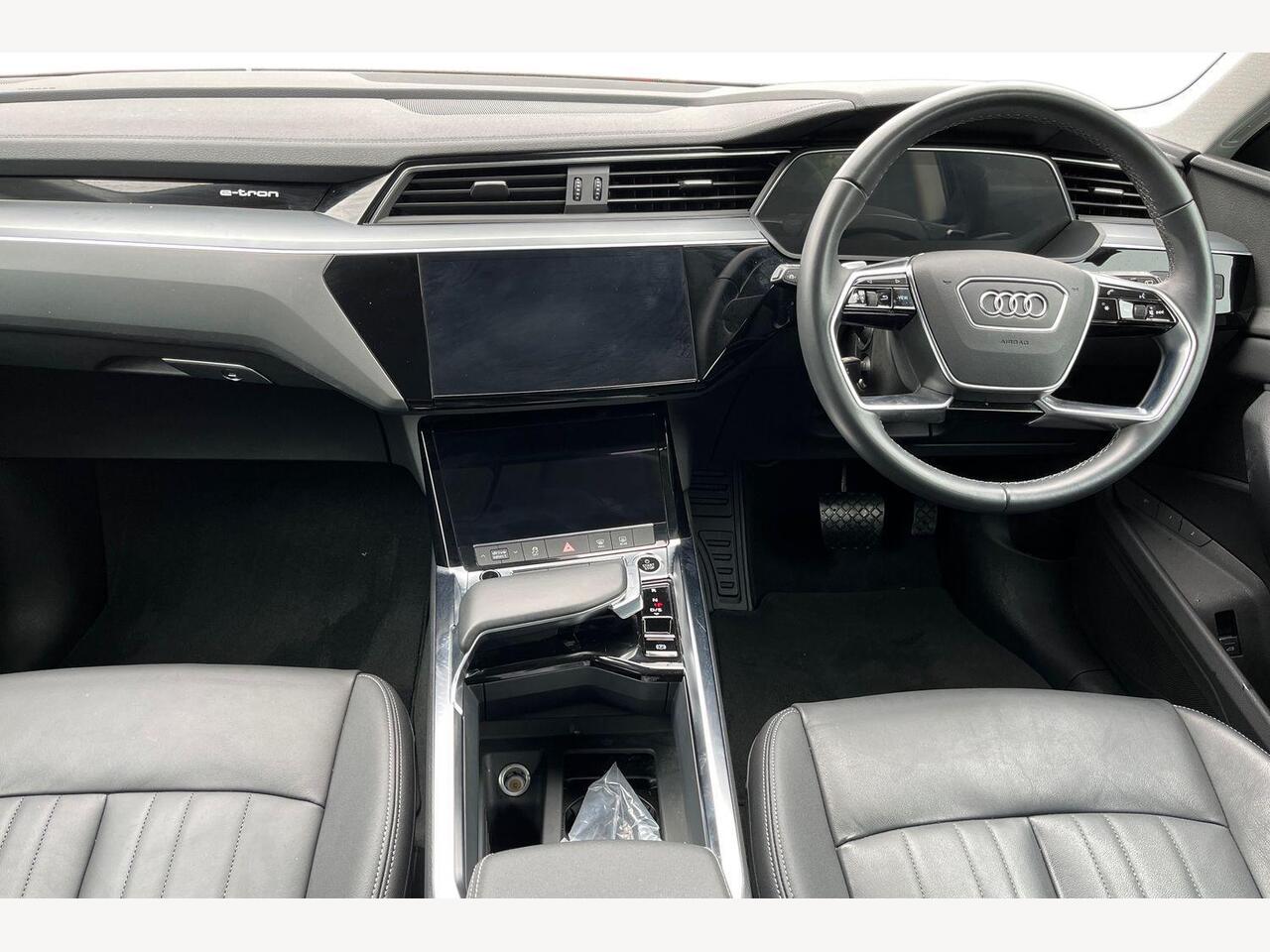 Used Audi Q8 2023 for sale - 76676868: Photo 9