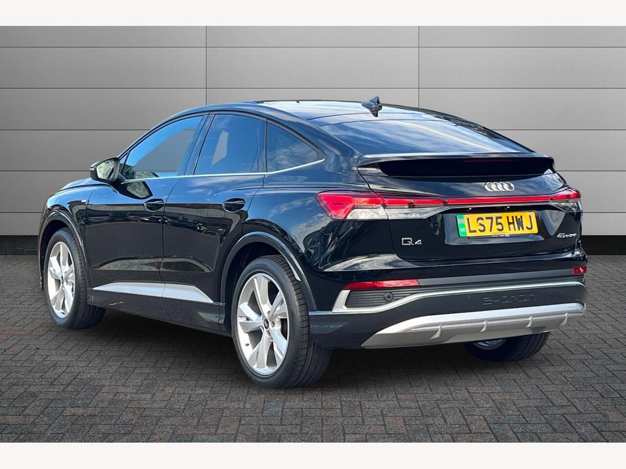 Used Audi Q4 e-tron 2025 for sale - 77685584: Photo 3