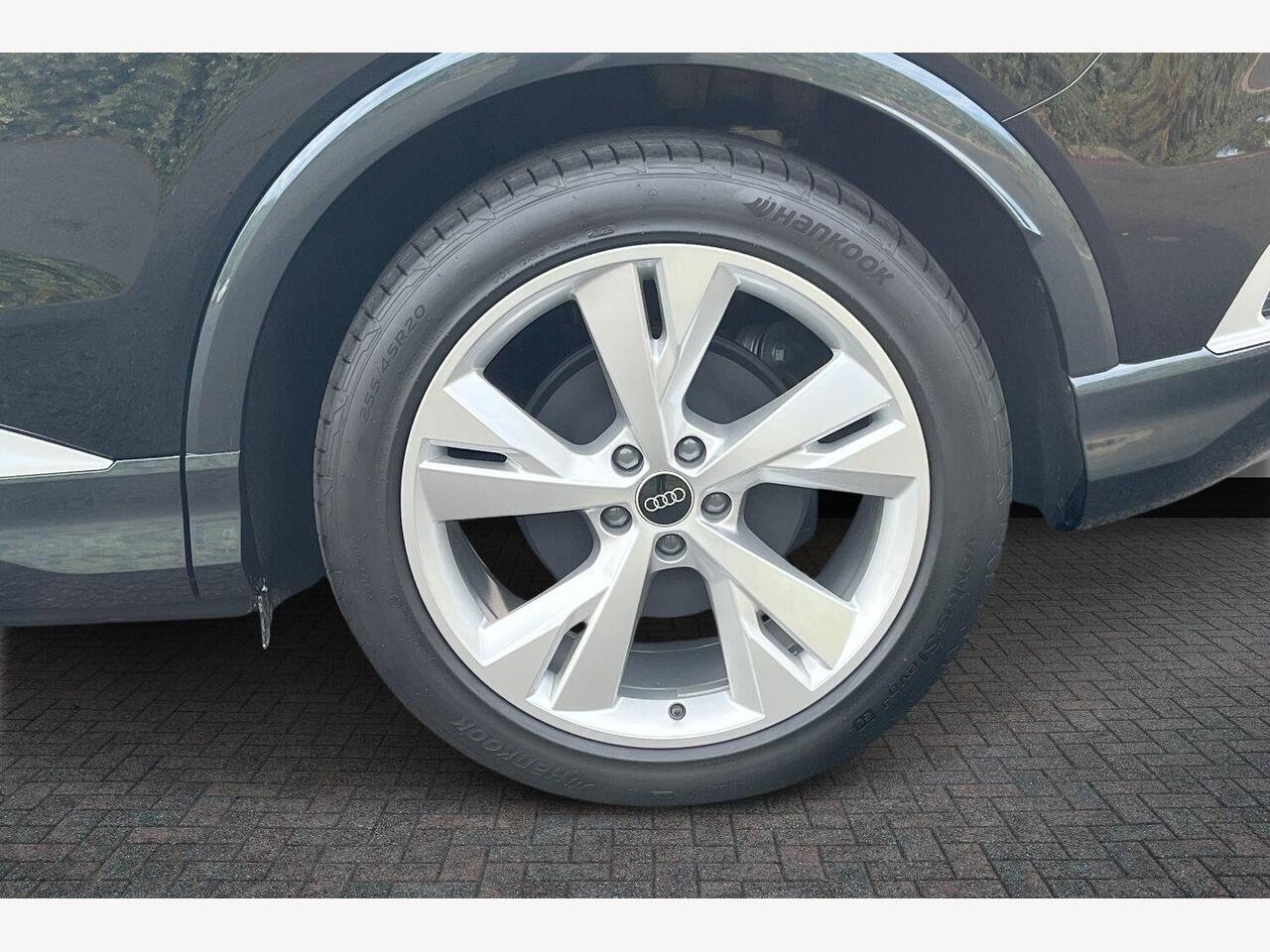 Used Audi Q4 e-tron 2025 for sale - 77685584: Photo 5