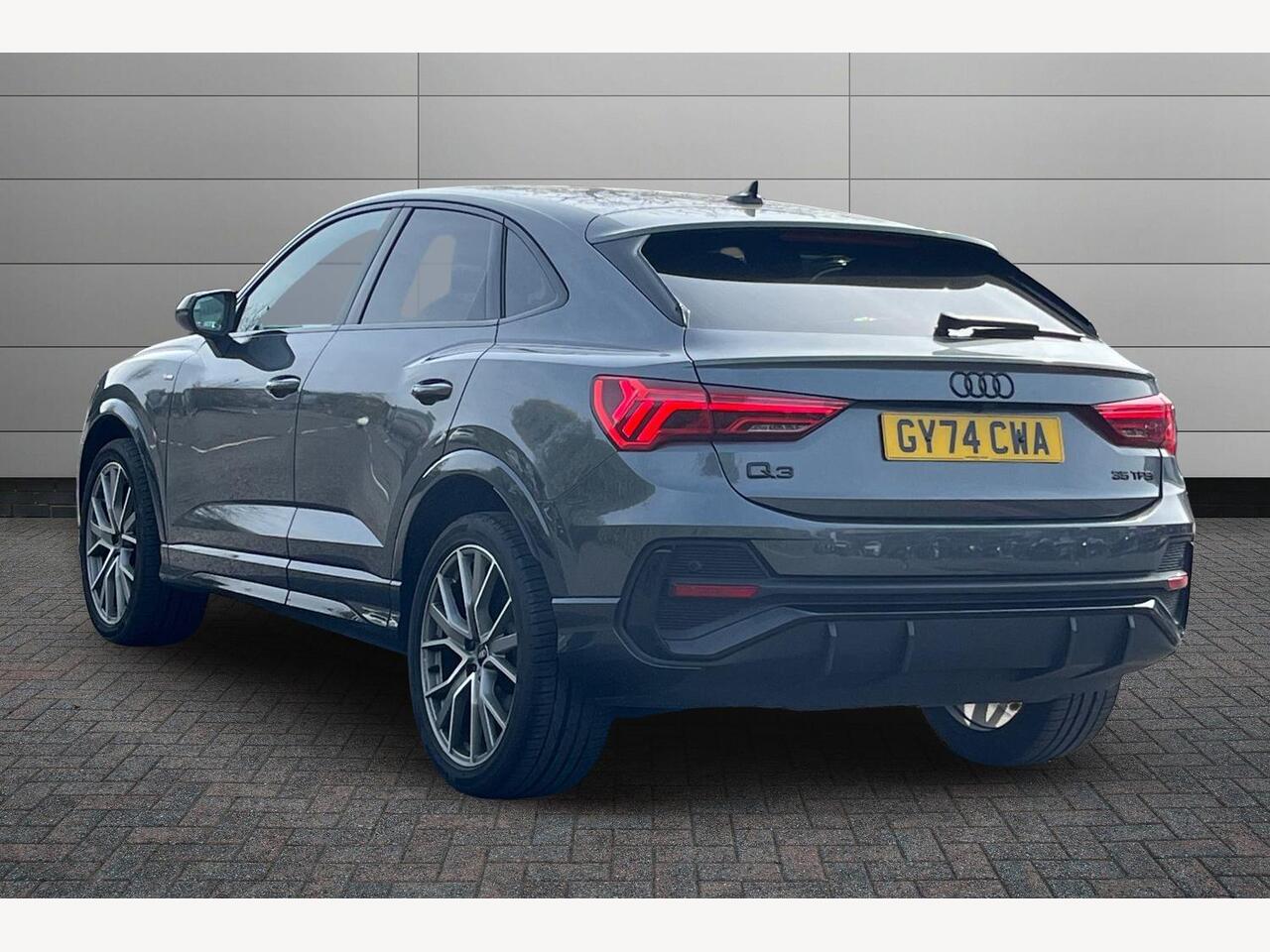 Used Audi Q3 2024 for sale - 78005252: Photo 3