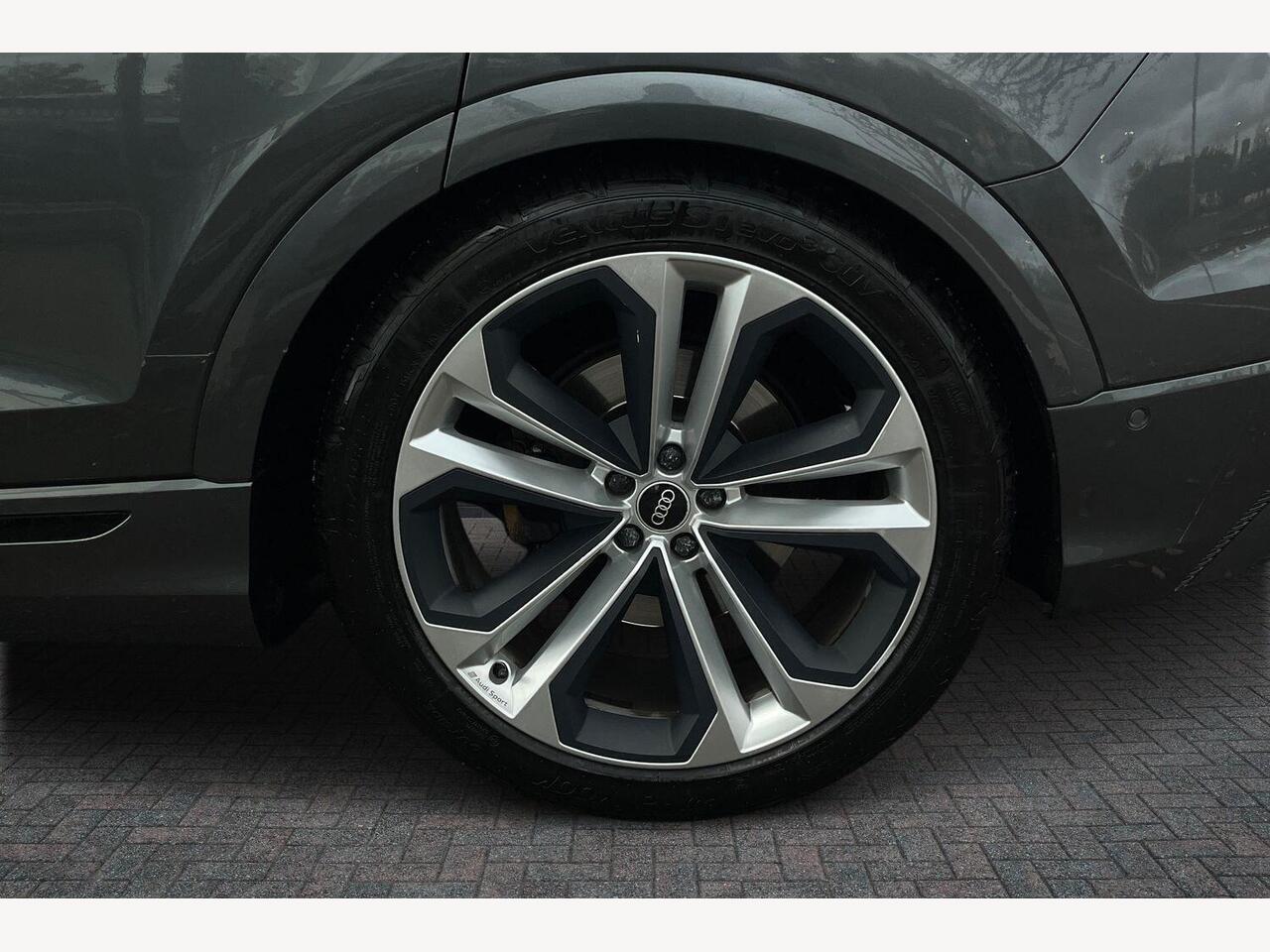 Used Audi Q8 2021 for sale - 76674307: Photo 5