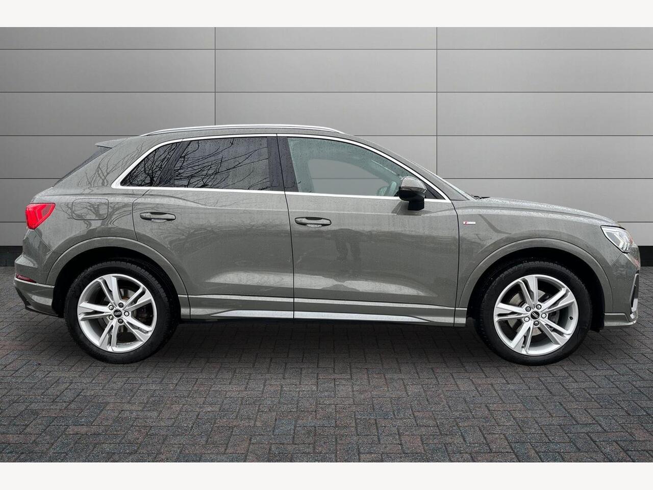 Used Audi Q3 2022 for sale - 77388673: Photo 4
