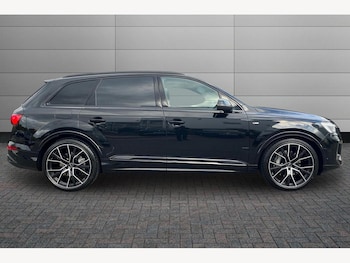 Used Audi Q7 2025 for sale - 76977540: Photo