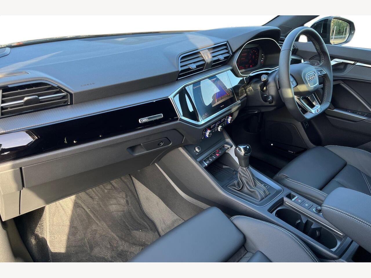 Used Audi Q3 2025 for sale - 77673270: Photo 2