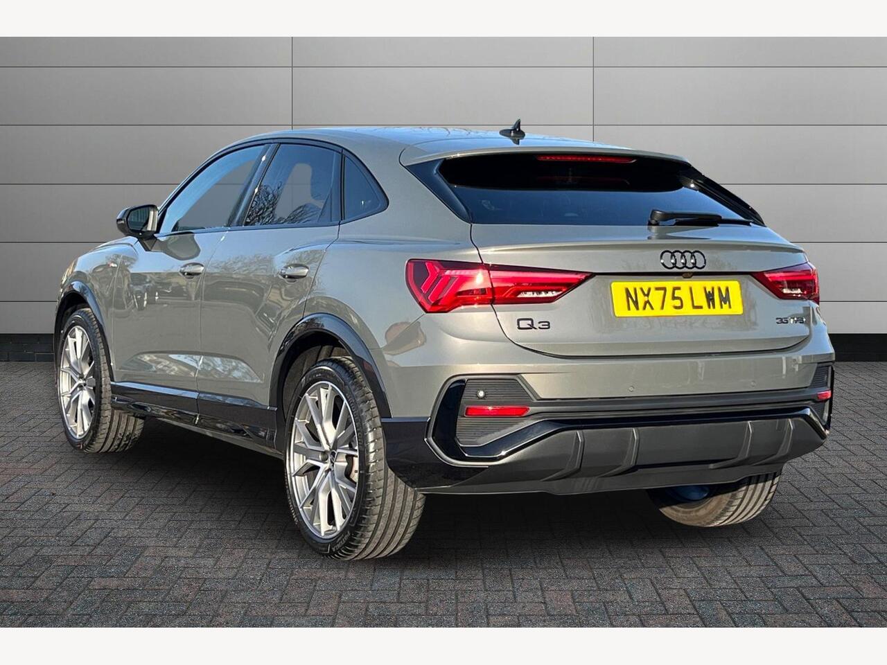 Used Audi Q3 2025 for sale - 77673270: Photo 3