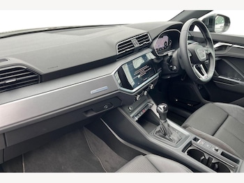 Used Audi Q3 2021 for sale - 77755416: Photo