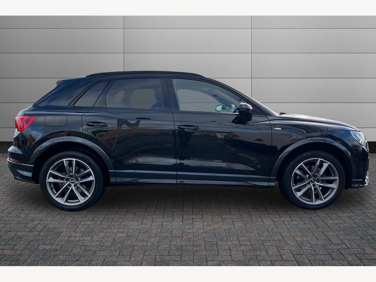 Used Audi Q3 2021 for sale - 76681149: Photo 4