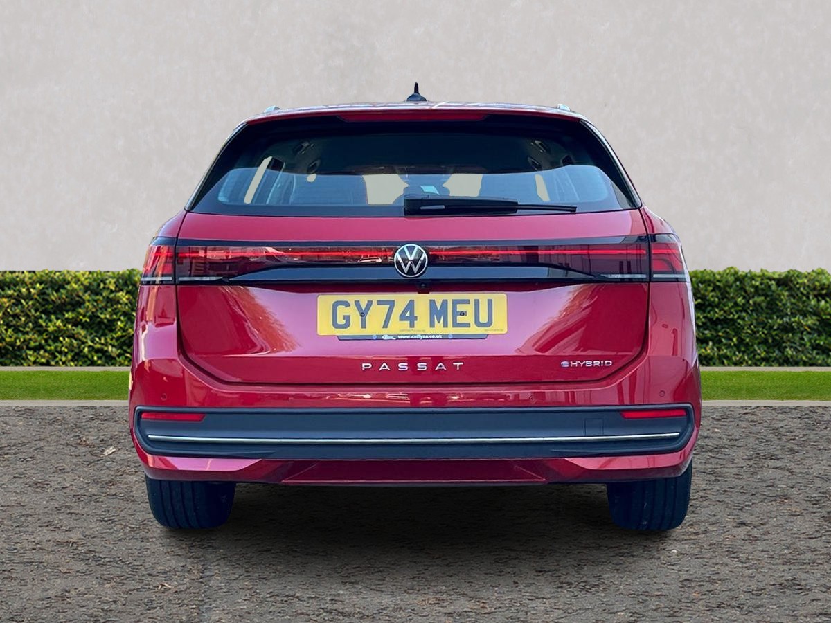 Used Volkswagen Passat 2024 for sale - 77884577: Photo 4