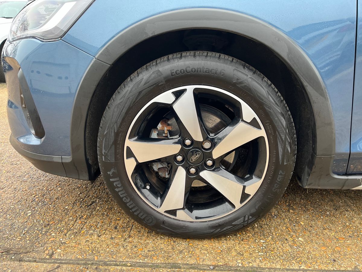 Used Ford Focus 2023 for sale - 77884581: Photo 9