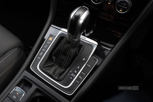 Used Volkswagen Golf 2019 for sale - 77144794: Photo 40