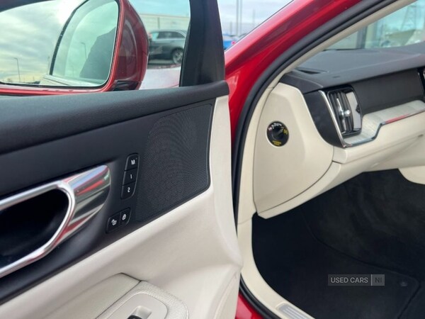 Used Volvo V60 2019 for sale - 76486082: Photo 24