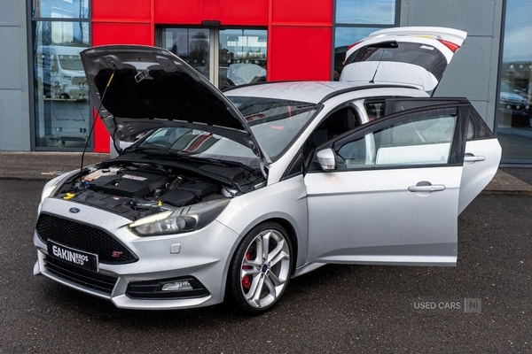 Used Ford Focus 2016 for sale - 76759820: Photo 2