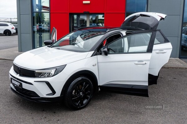 Used Vauxhall Grandland 2023 for sale - 75430167: Photo 2