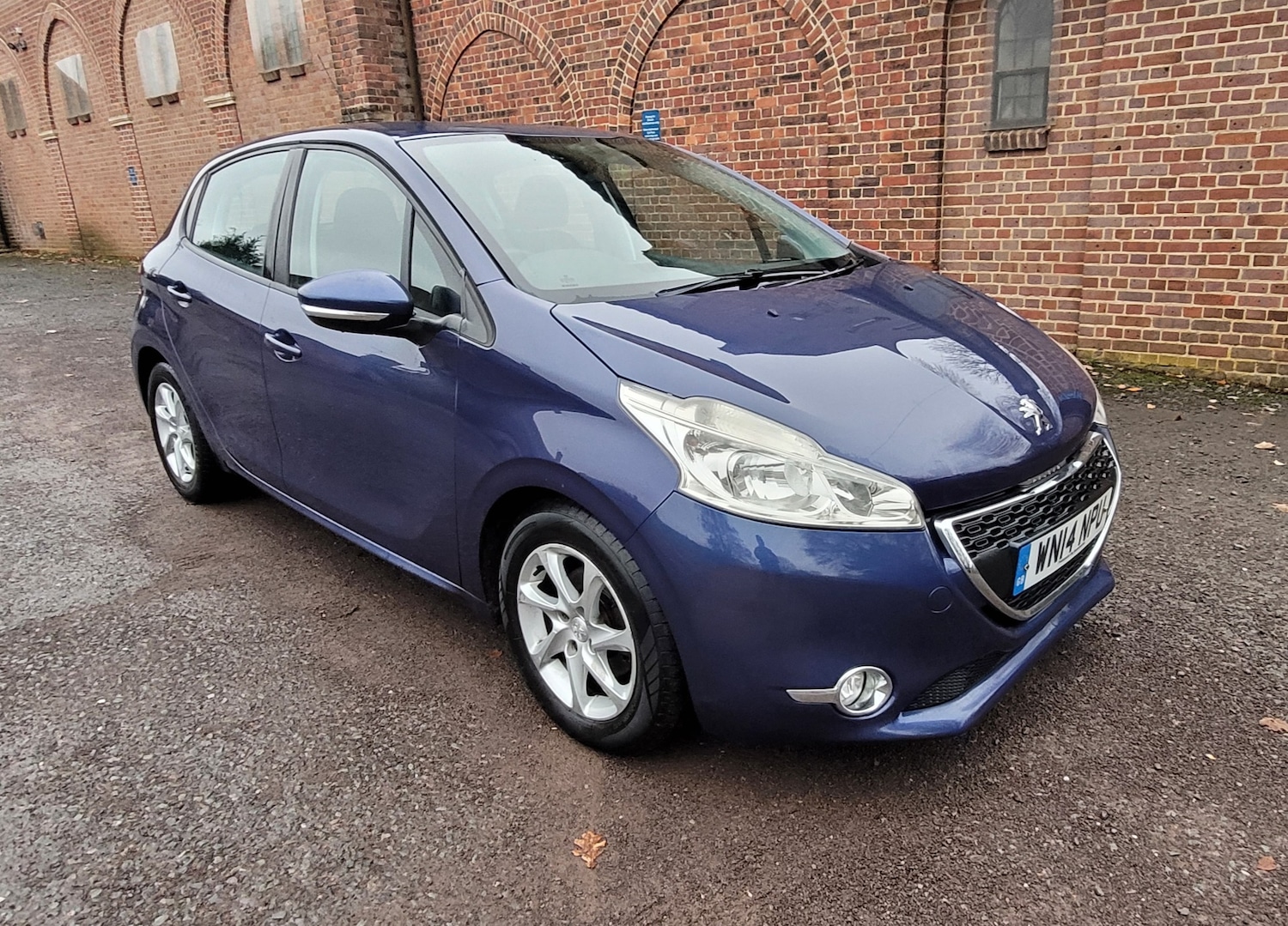 Used Peugeot 208 2014 for sale - 76722382: Photo 1