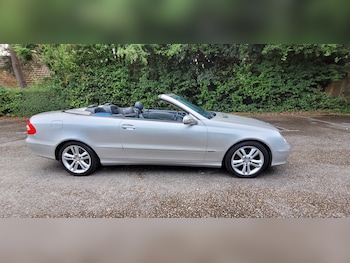Used Mercedes-Benz CLK 2005 for sale - 77370988: Photo