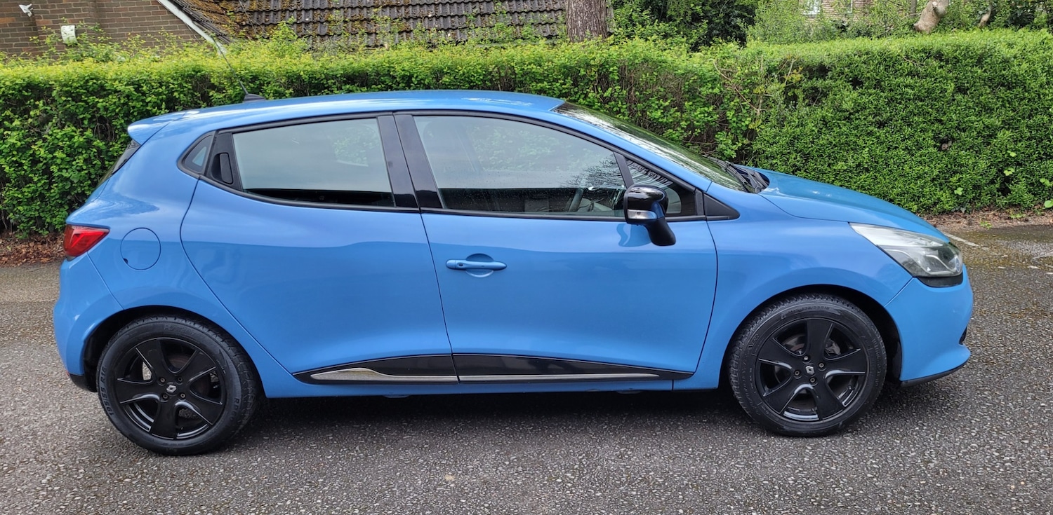 Used Renault Clio 2014 for sale - 77264756: Photo 2