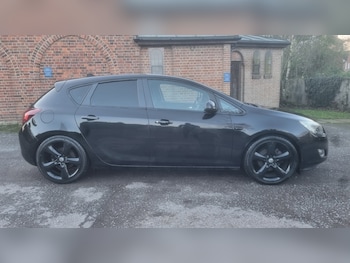 Used Vauxhall Astra 2010 for sale - 77438790: Photo