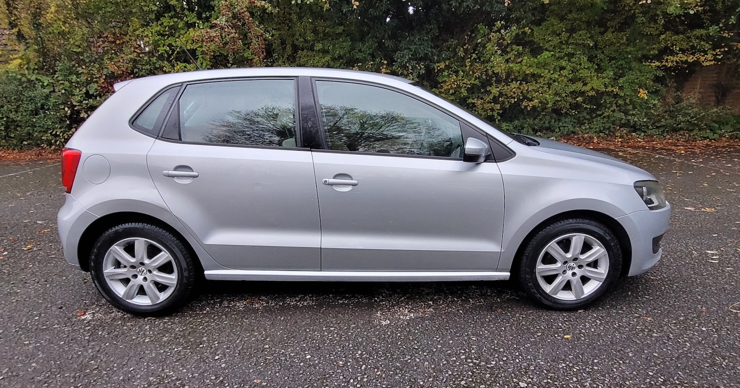 Used Volkswagen Polo 2010 for sale - 76324879: Photo 2