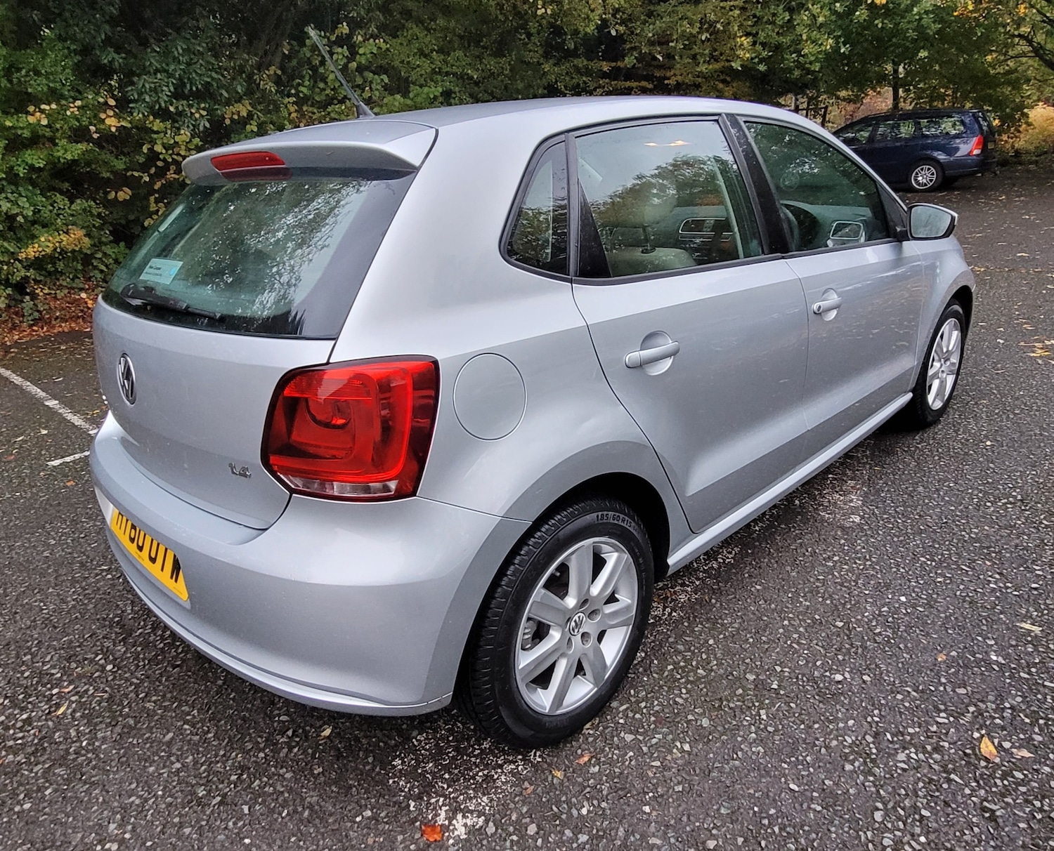 Used Volkswagen Polo 2010 for sale - 76324879: Photo 3
