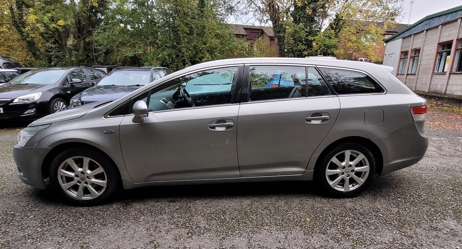 Used Toyota Avensis 2009 for sale - 76352114: Photo 4