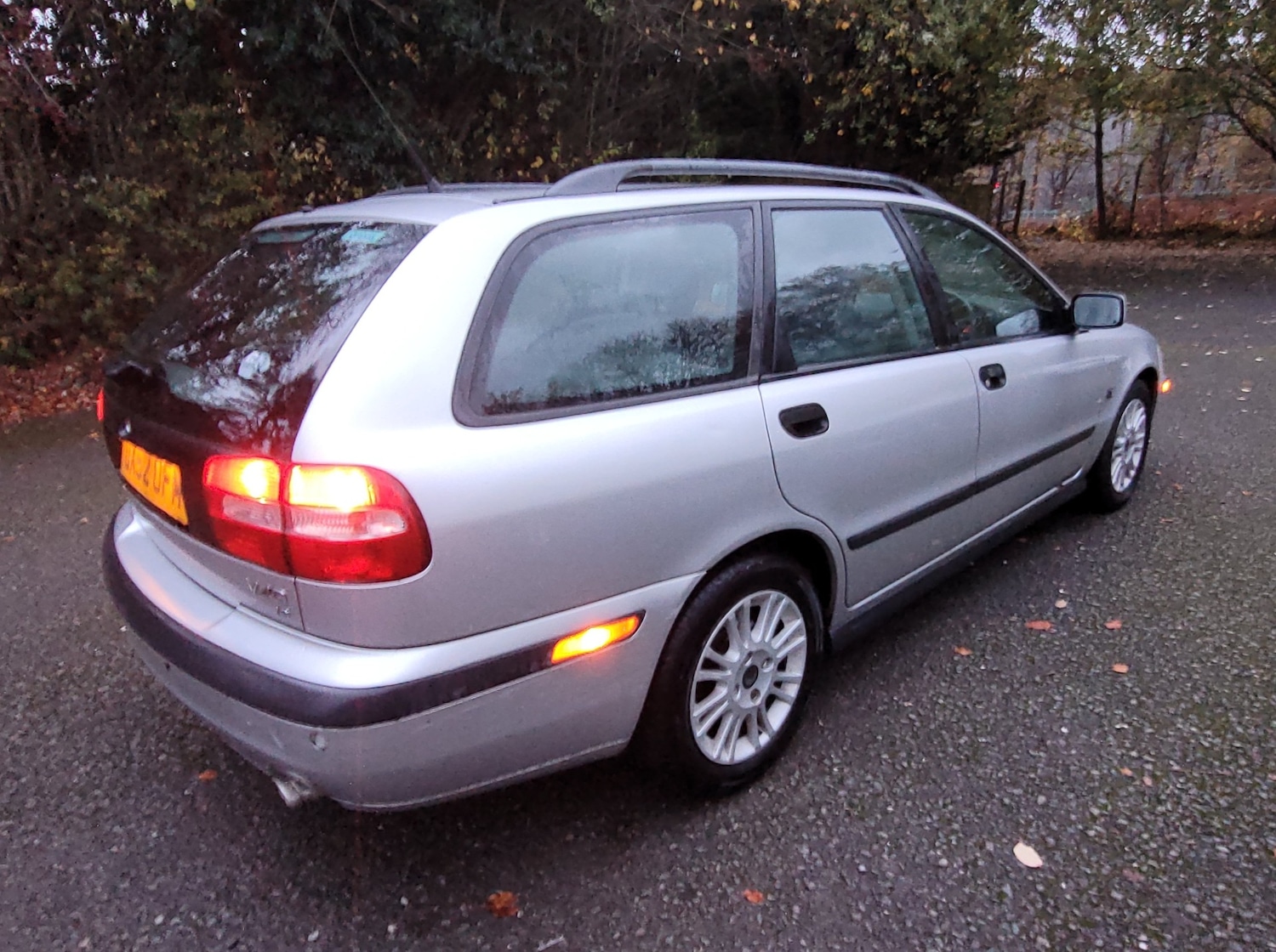 Used Volvo V40 2002 for sale - 76547459: Photo 6
