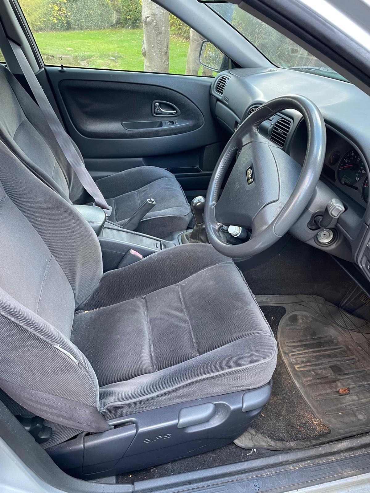 Used Volvo V40 2002 for sale - 76547459: Photo 7