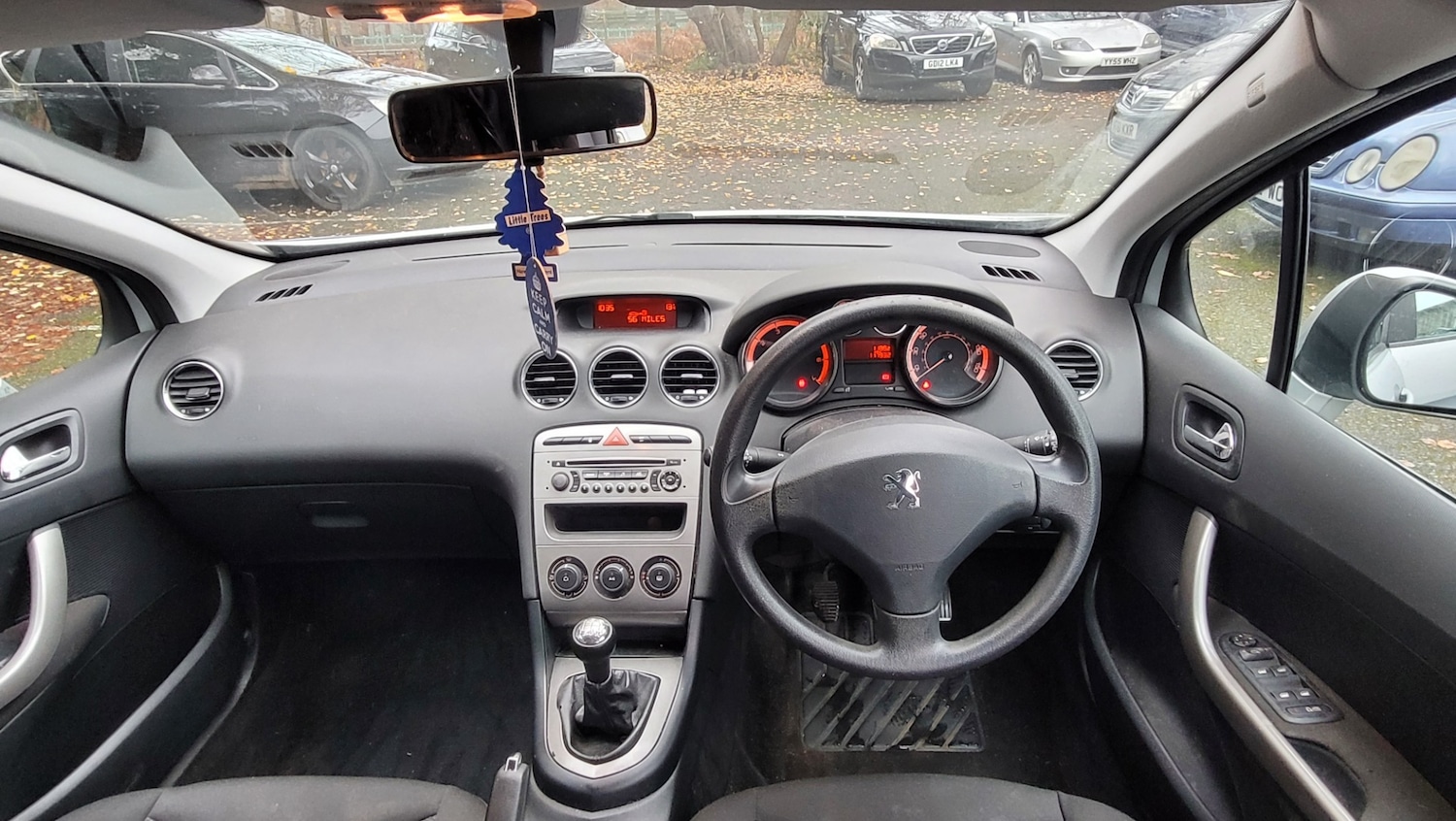 Used Peugeot 308 2011 for sale - 76858950: Photo 8