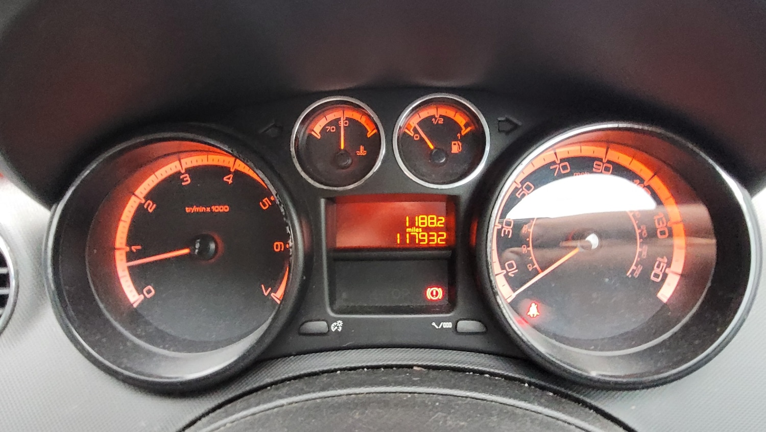 Used Peugeot 308 2011 for sale - 76858950: Photo 9