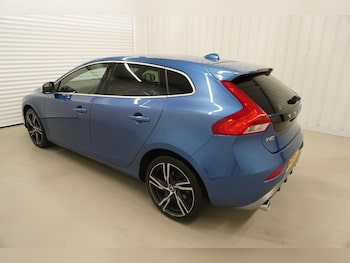 Used Volvo V40 2019 for sale - 75283442: Photo