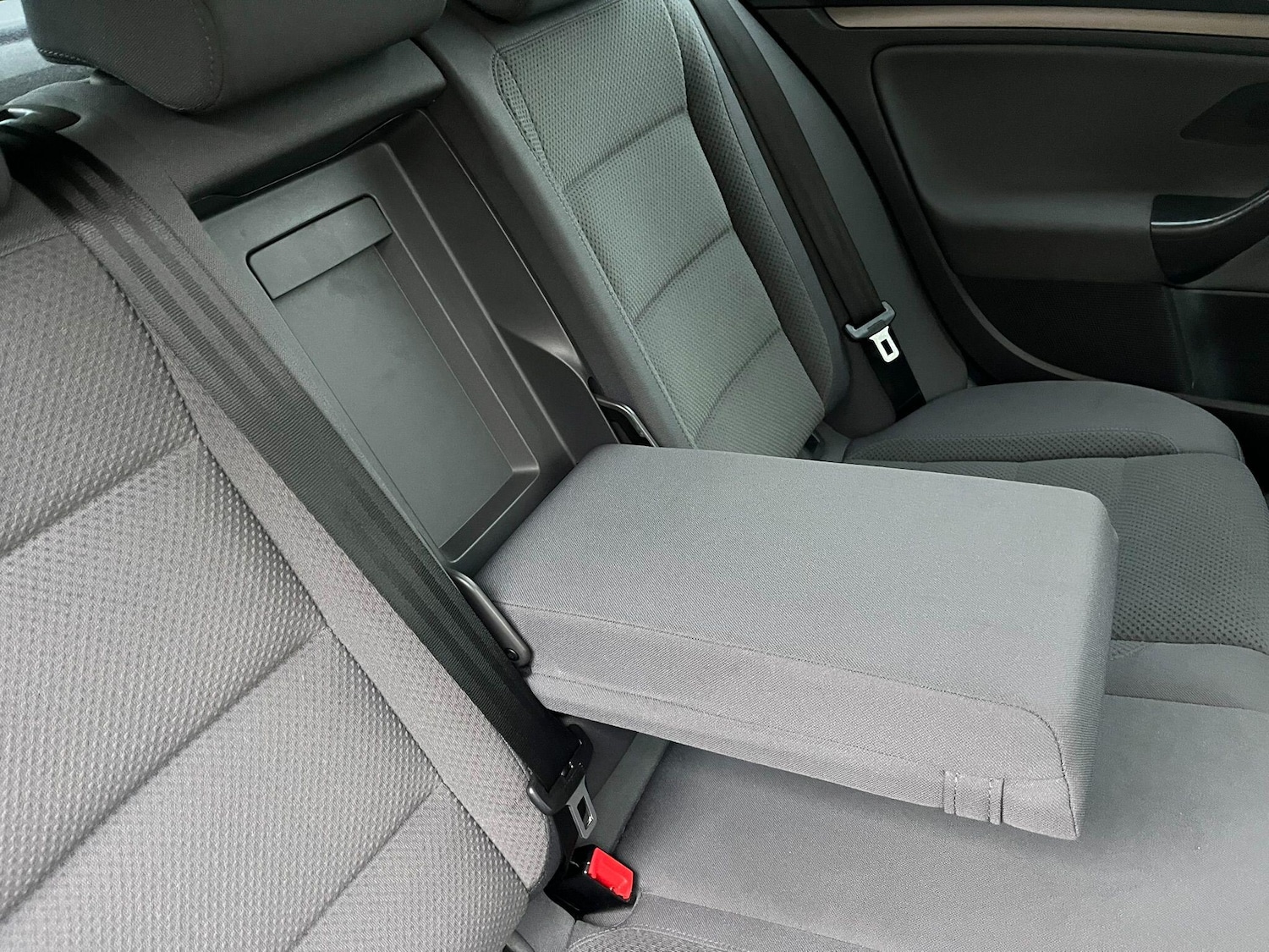 Used Volkswagen Golf 2004 for sale - 77254051: Photo 39