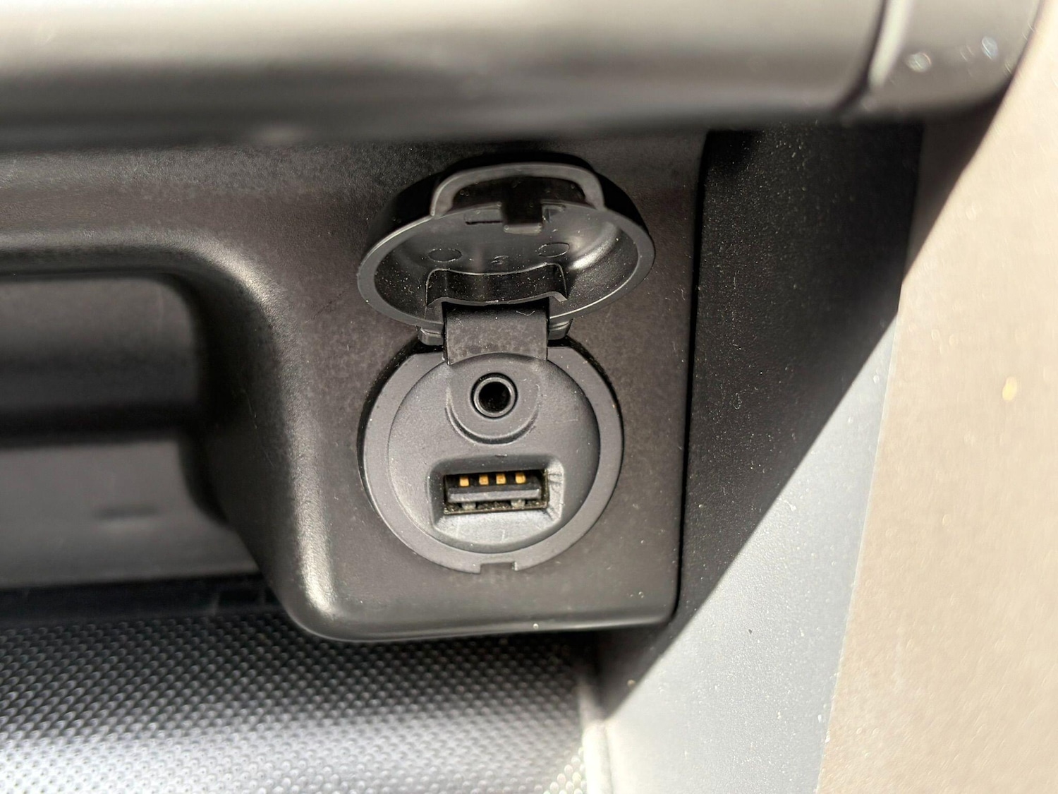 Used Peugeot 207 2013 for sale - 78086251: Photo 35