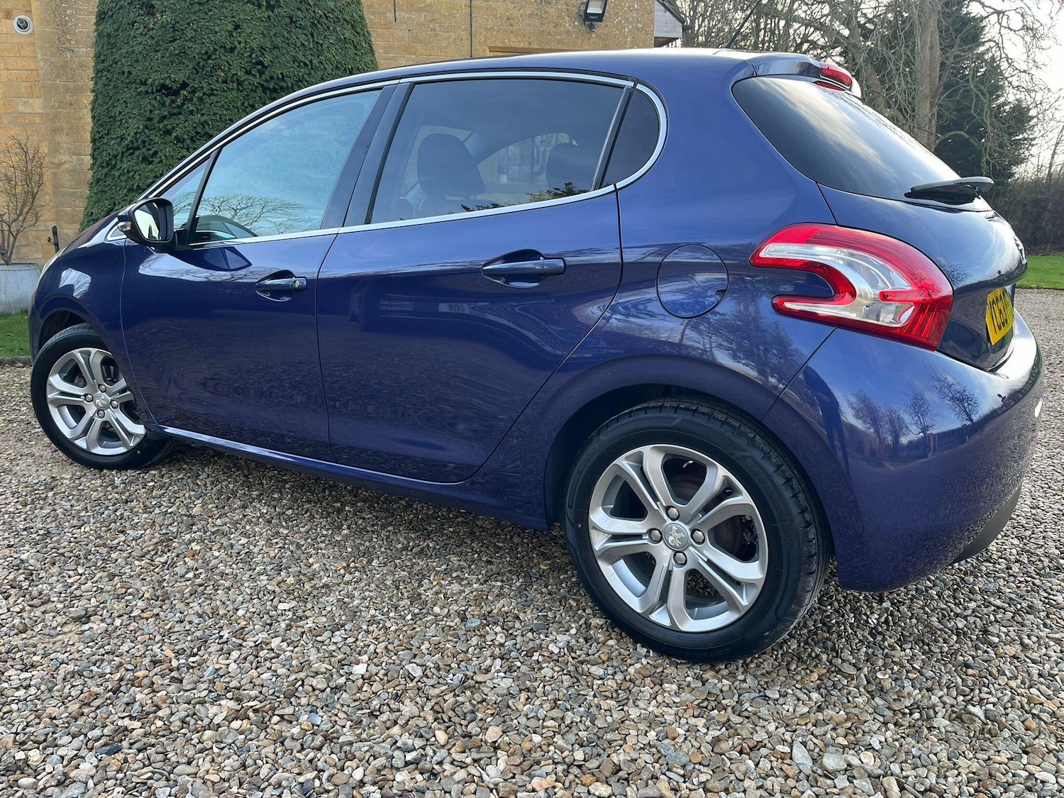 Used Peugeot 208 2013 for sale - 77387572: Photo 16