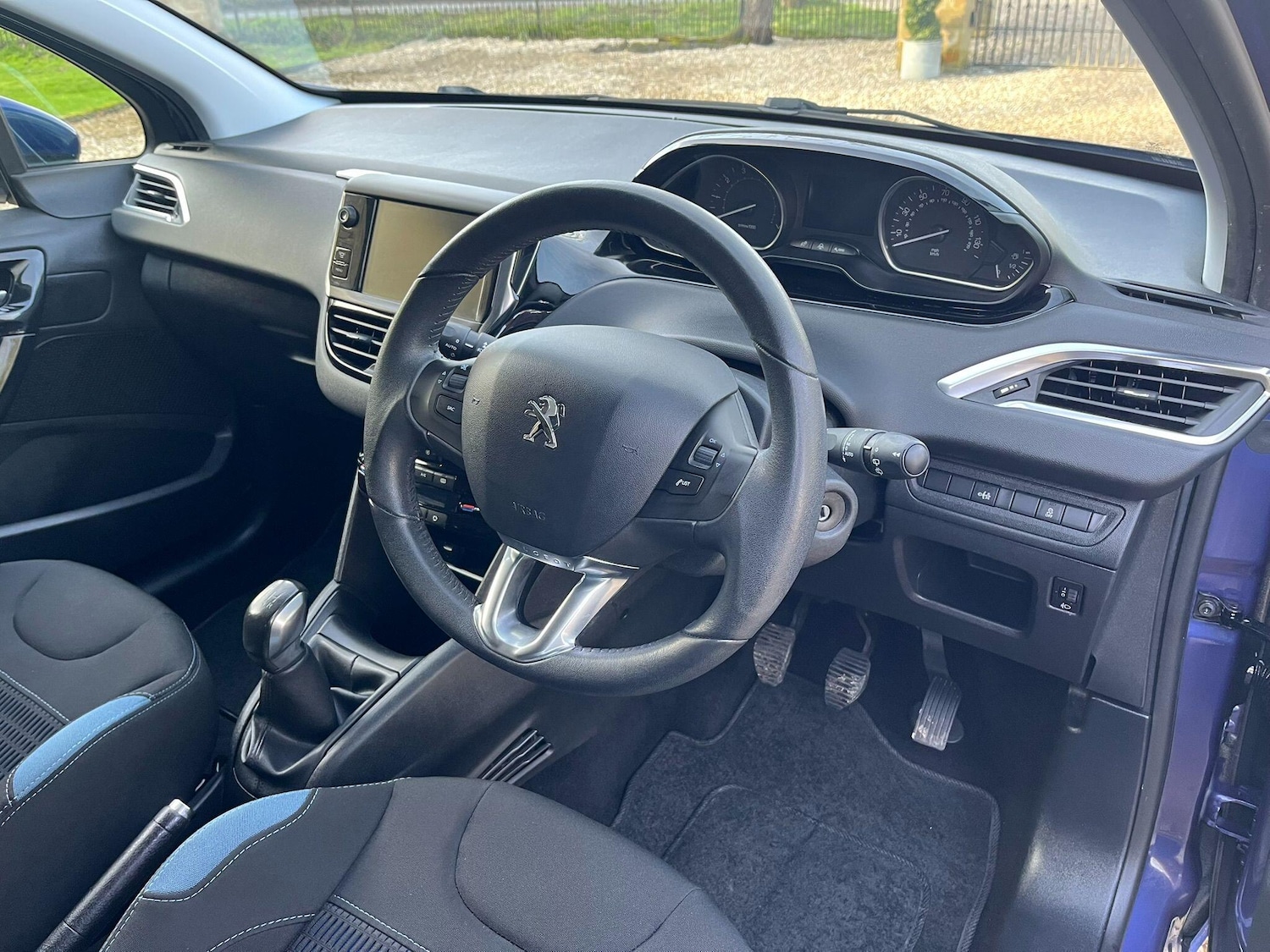 Used Peugeot 208 2013 for sale - 77387572: Photo 29