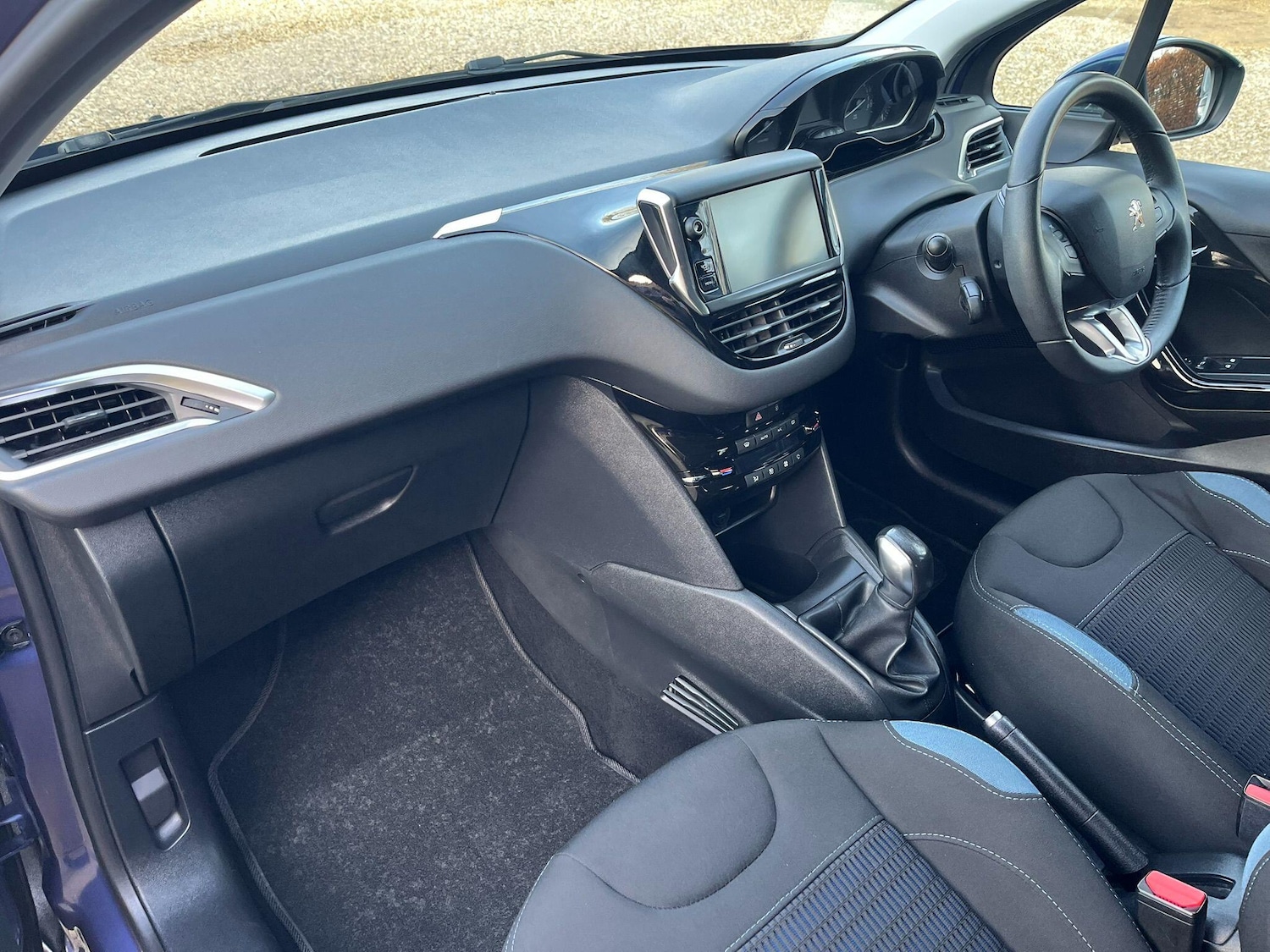 Used Peugeot 208 2013 for sale - 77387572: Photo 30