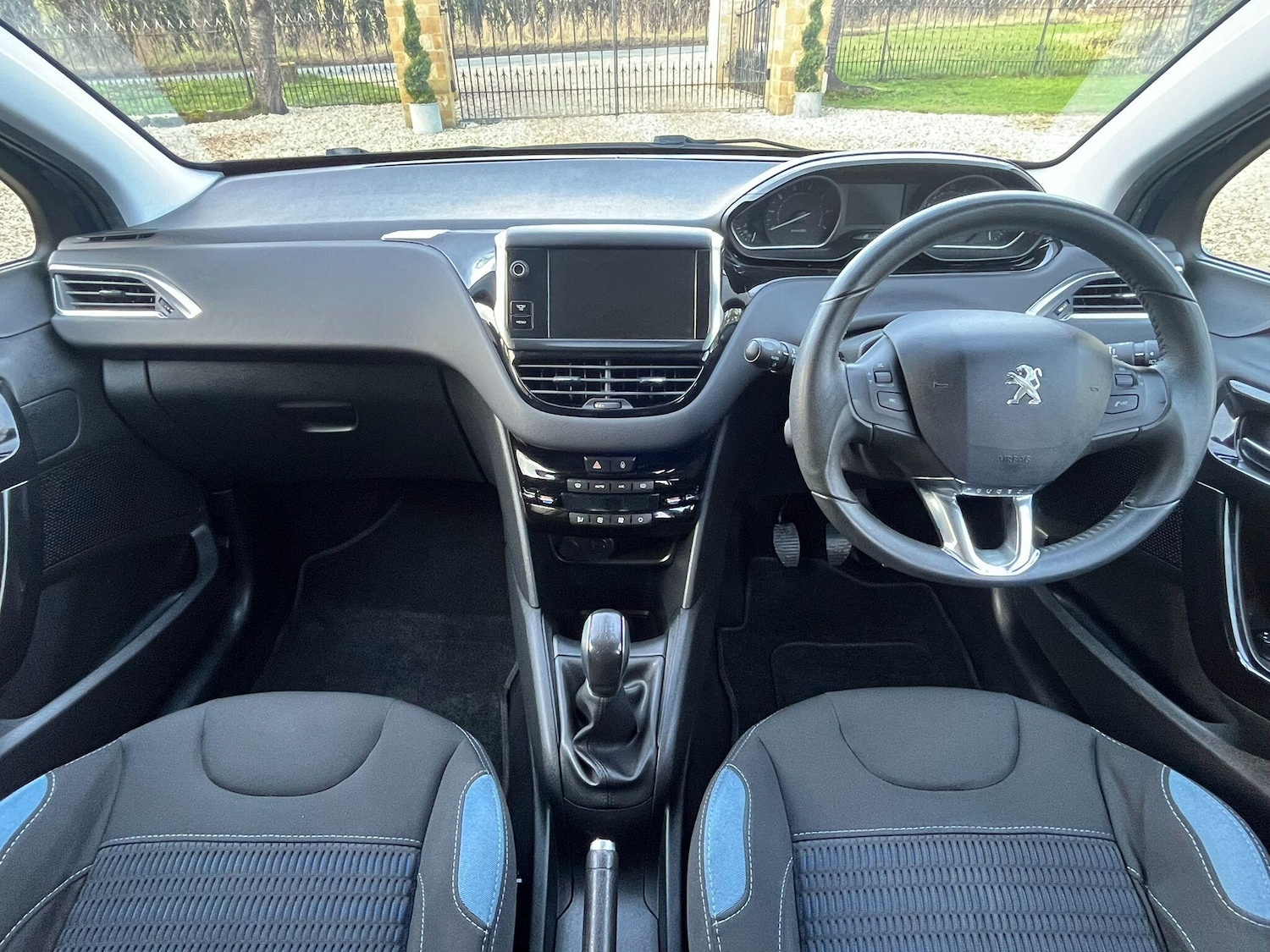 Used Peugeot 208 2013 for sale - 77387572: Photo 32