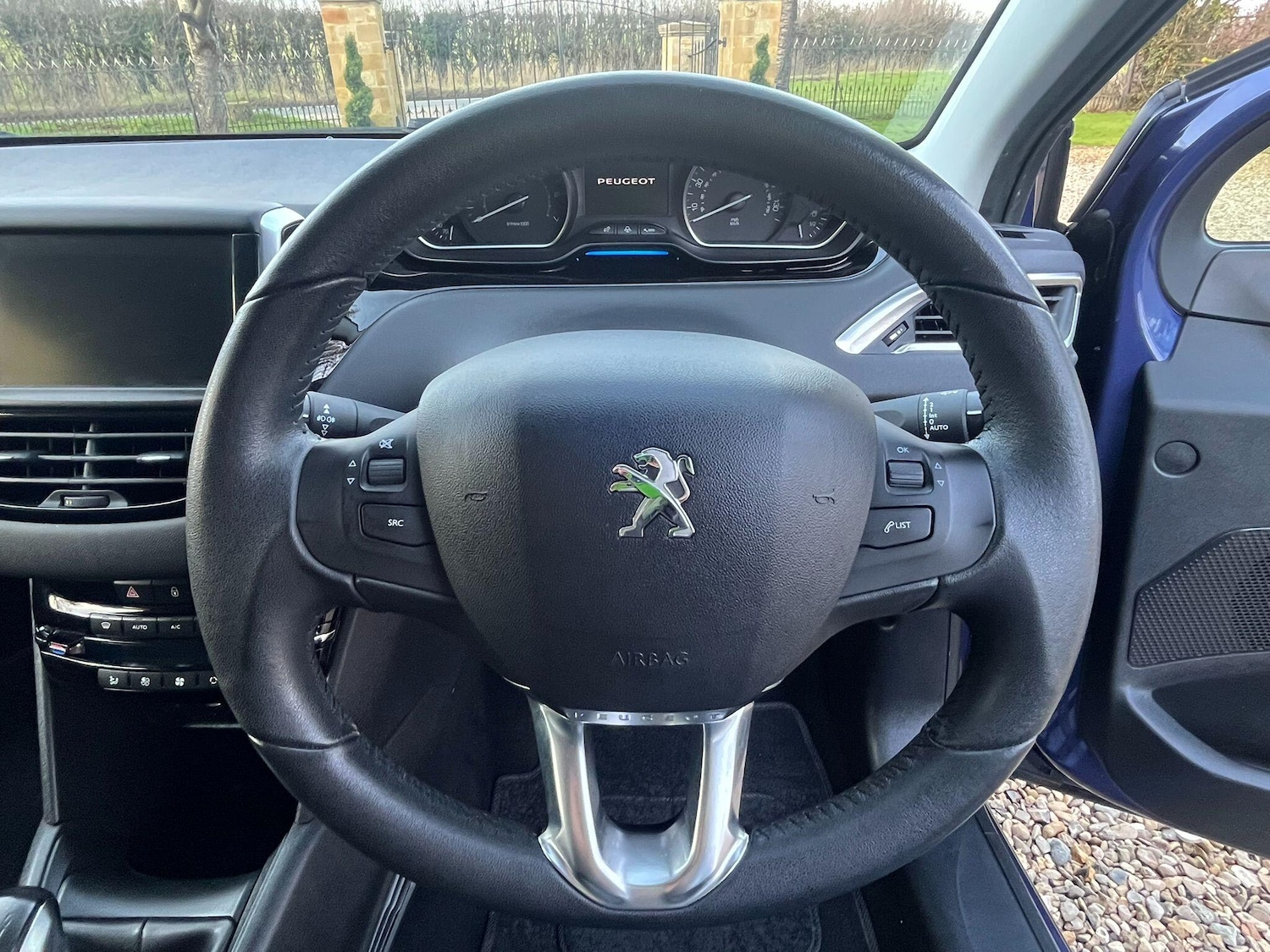 Used Peugeot 208 2013 for sale - 77387572: Photo 34