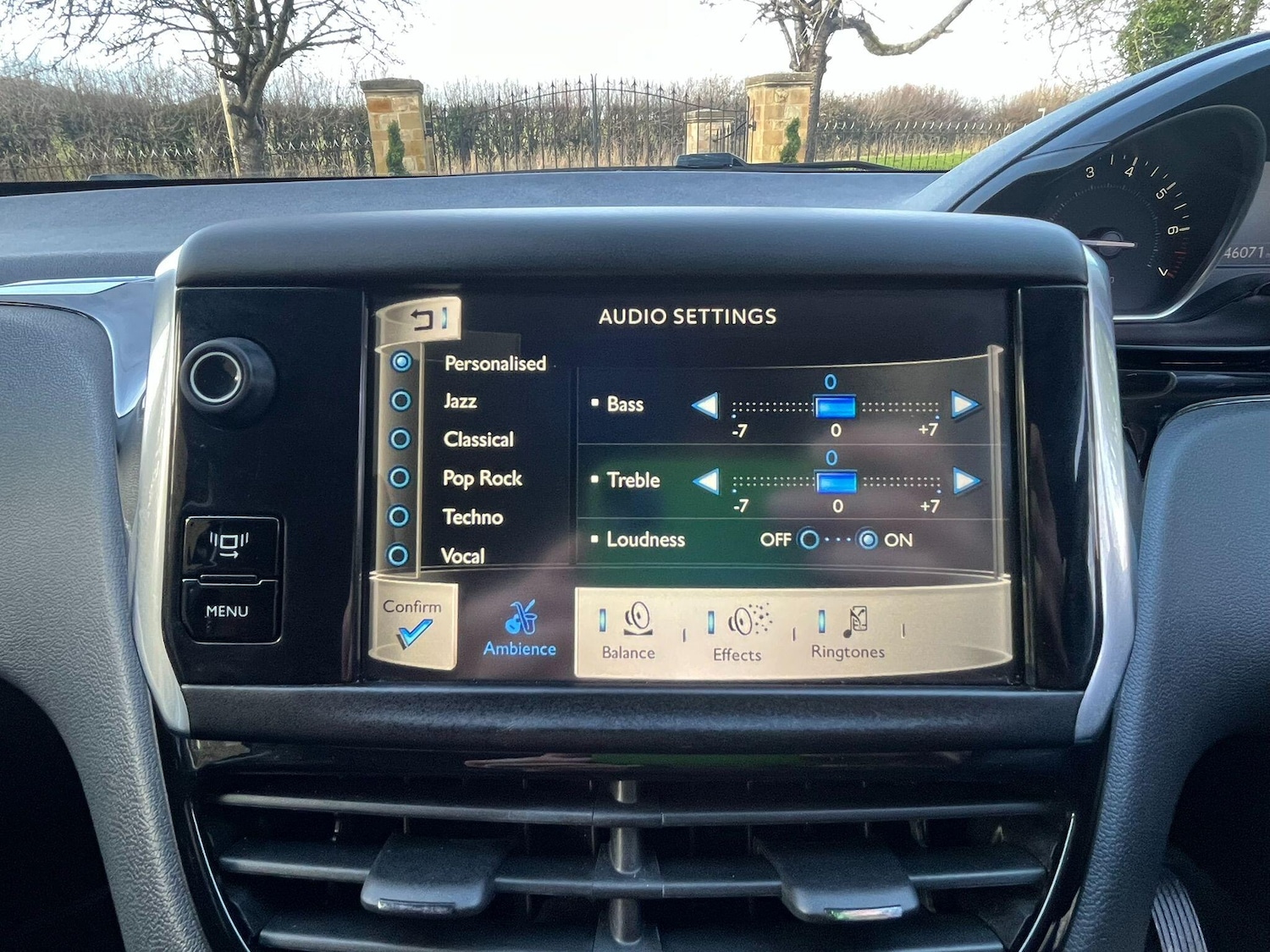 Used Peugeot 208 2013 for sale - 77387572: Photo 42