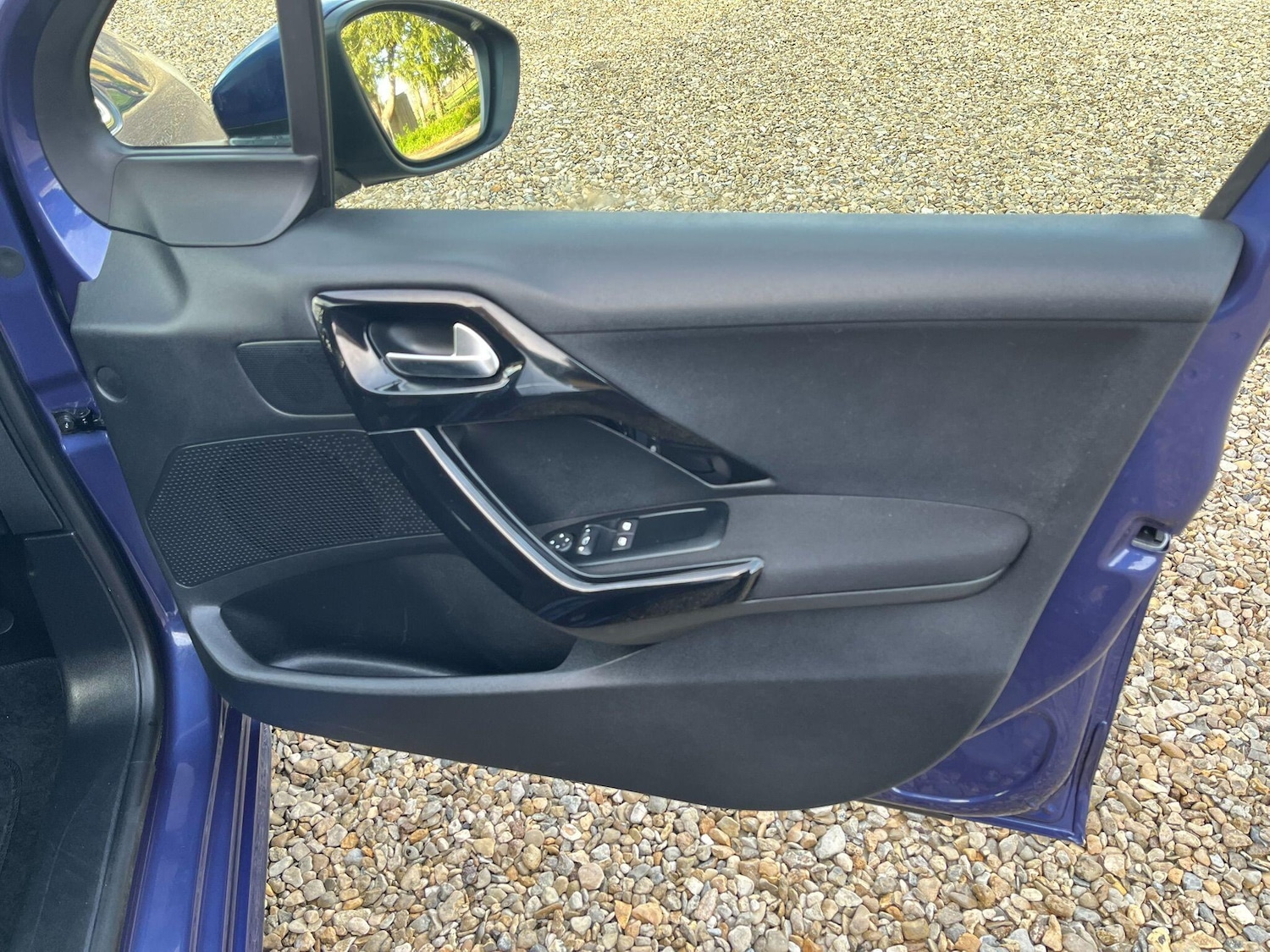 Used Peugeot 208 2013 for sale - 77387572: Photo 47