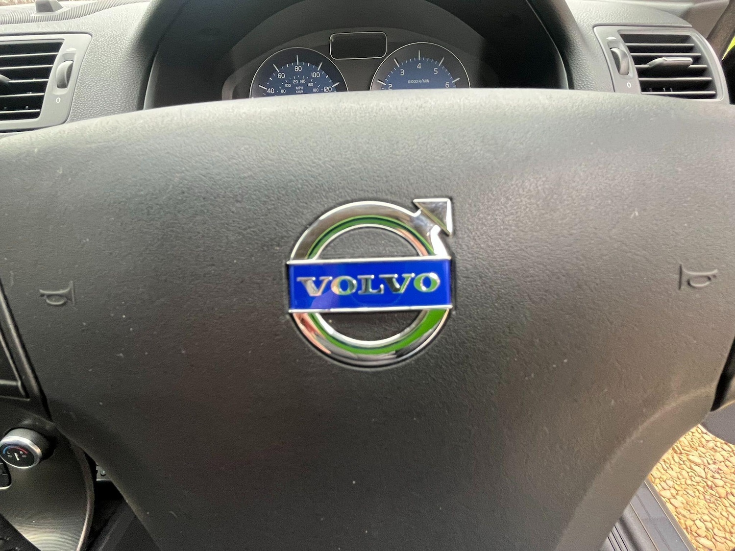 Used Volvo C30 2013 for sale - 76832913: Photo 36