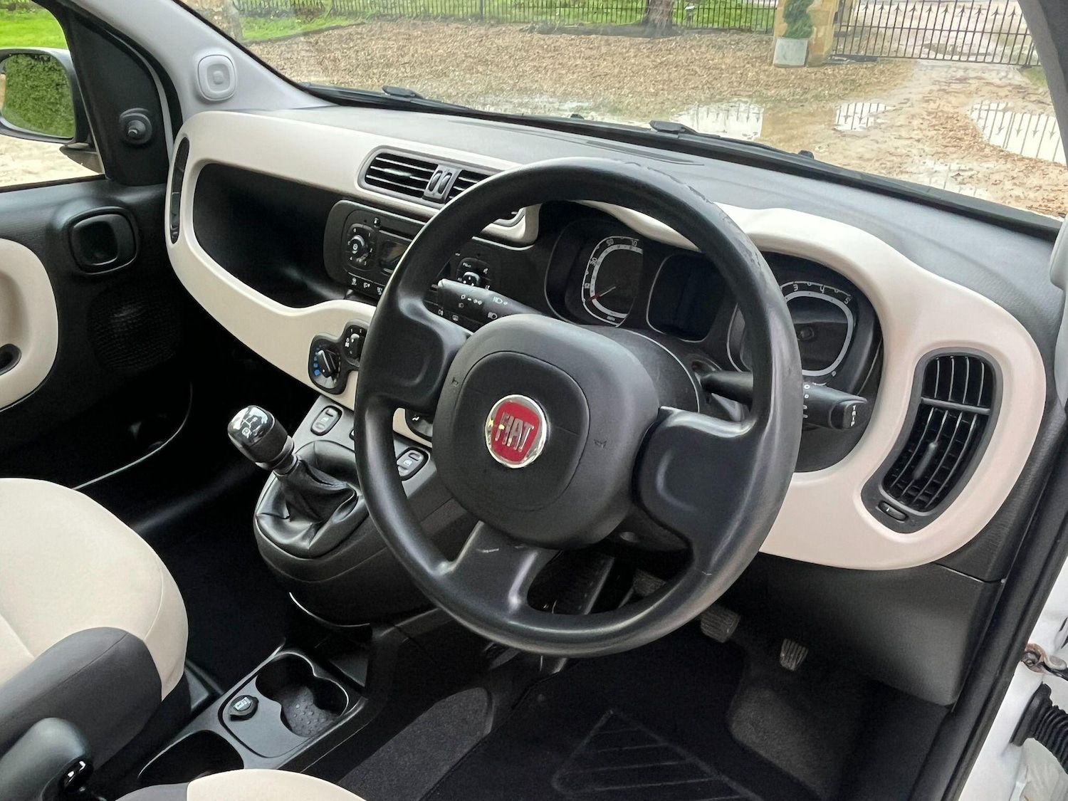 Used Fiat Panda 2015 for sale - 76824639: Photo 24