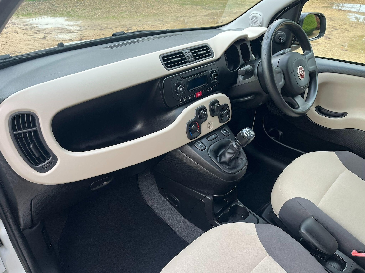 Used Fiat Panda 2015 for sale - 76824639: Photo 25