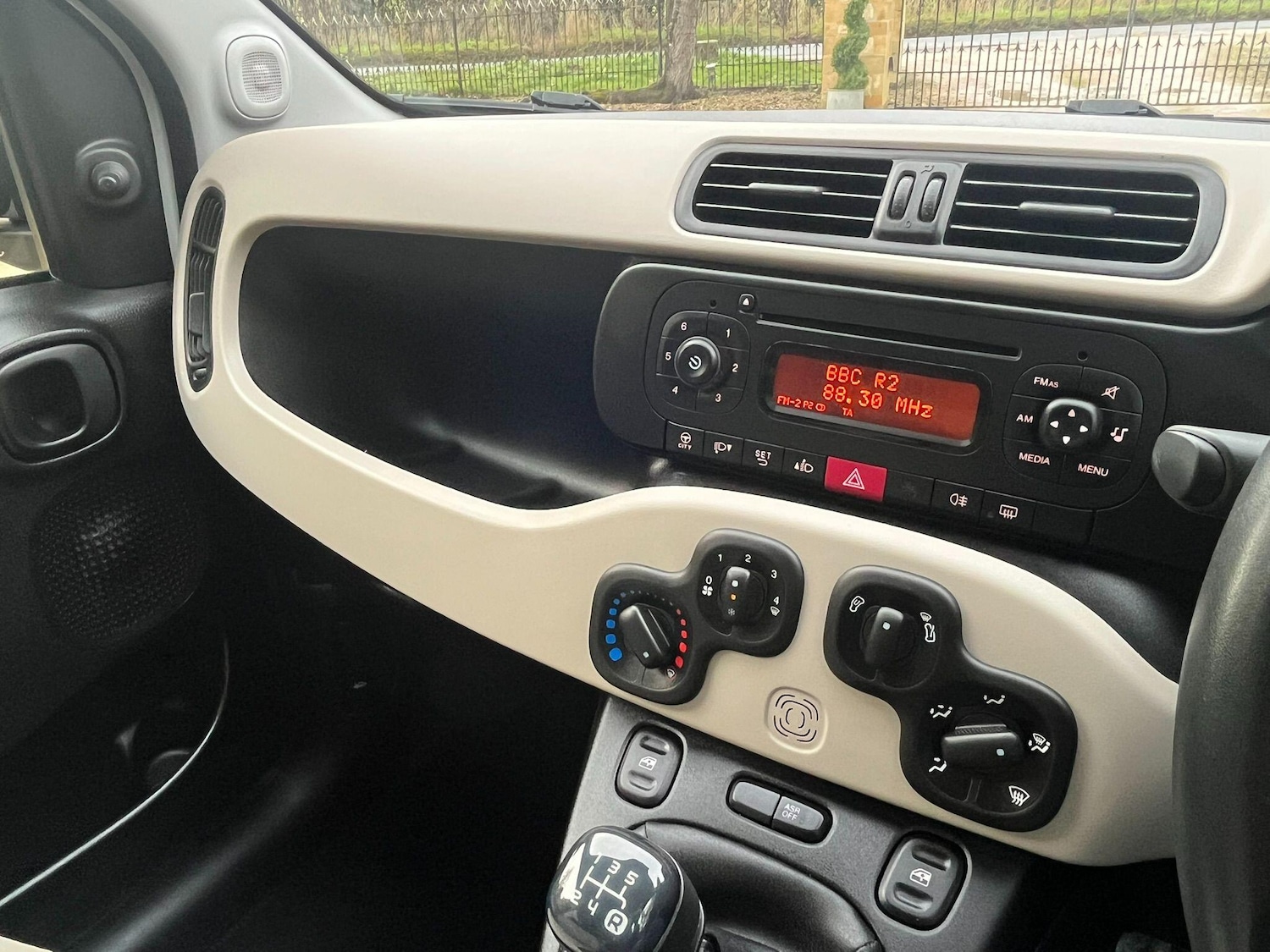 Used Fiat Panda 2015 for sale - 76824639: Photo 33