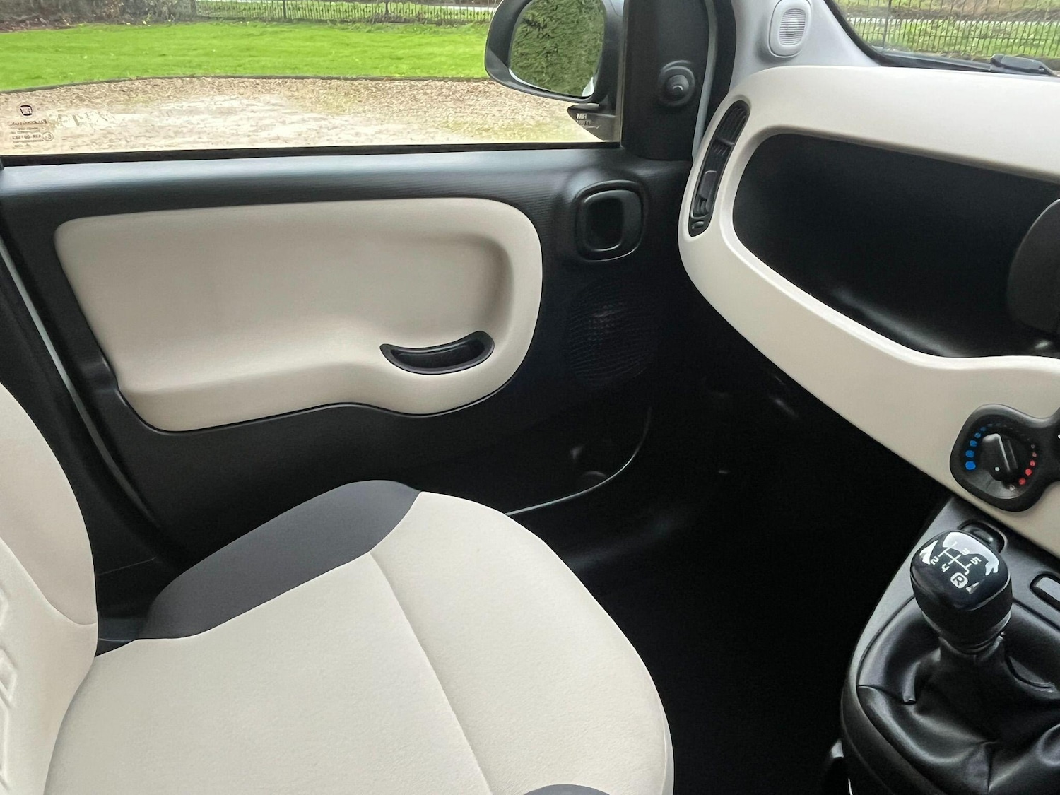 Used Fiat Panda 2015 for sale - 76824639: Photo 41