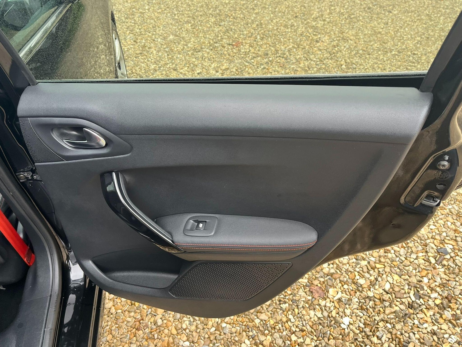 Used Peugeot 208 2016 for sale - 77456126: Photo 38