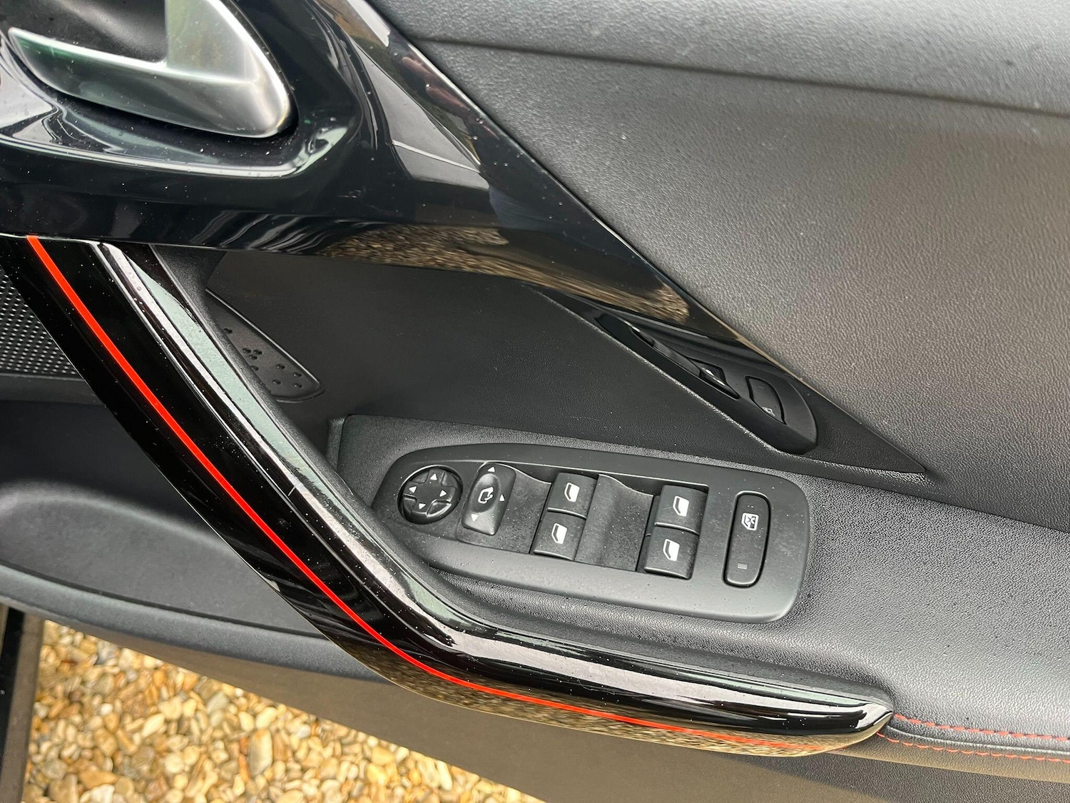 Used Peugeot 208 2016 for sale - 77456126: Photo 41